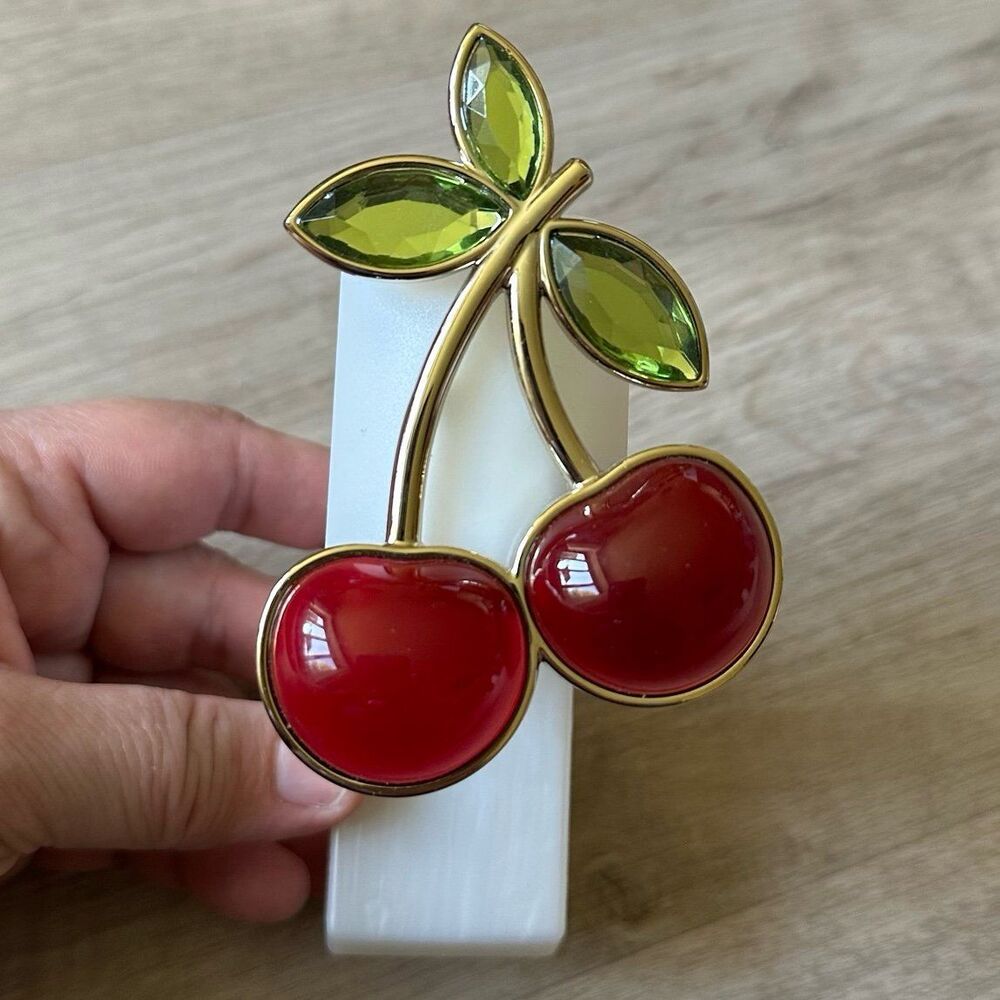 Bath & Body Works Cherries Wallflower Night Light Adjustable Scent